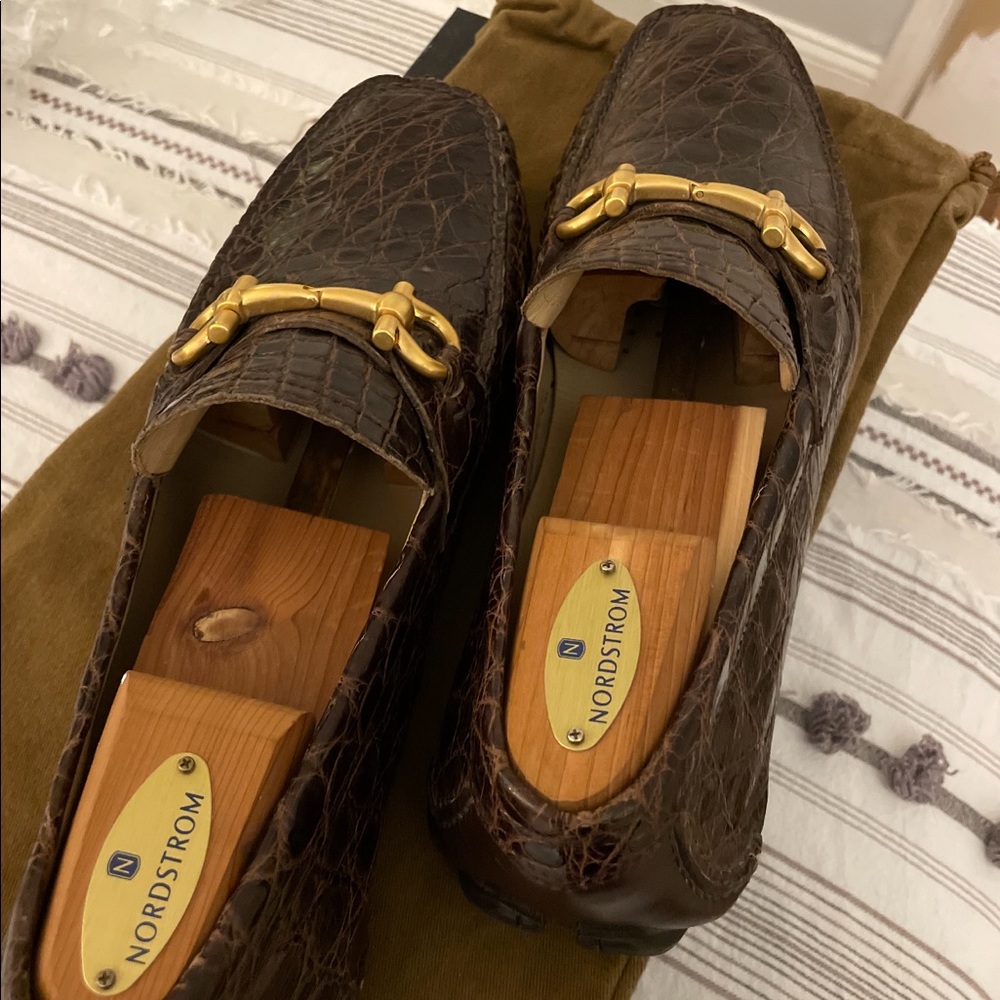 Men’s Salvatore Ferragamo dress shoes / loafers